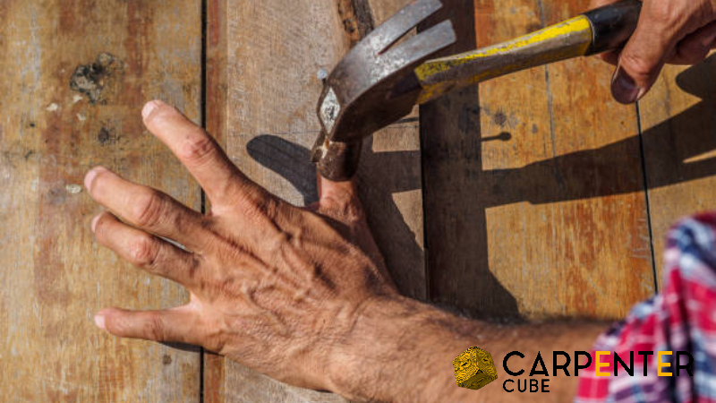 featured-image-person-hit-by-hammer-why-should-you-avoid-diy-customized-furniture-projects-carpenter-custom-furniture-cube-singapore